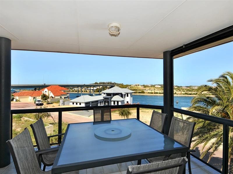 12 Captain Court, Wannanup WA 6210