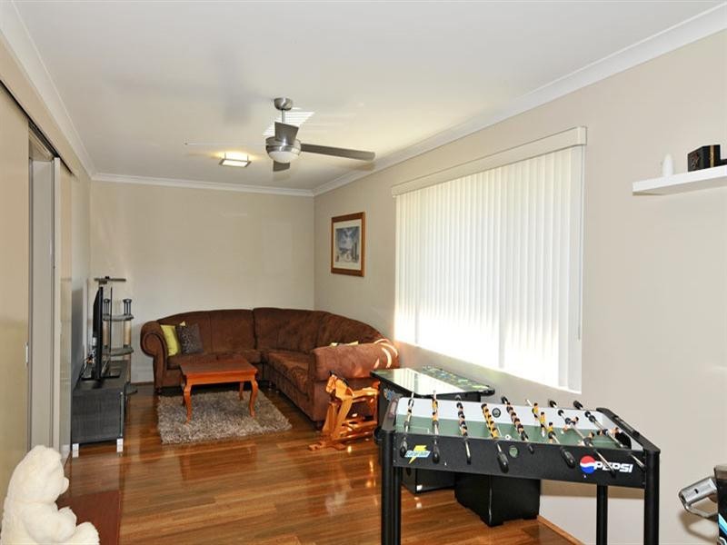 25 Tectona Way, Halls Head WA 6210