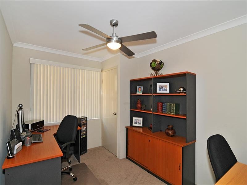 25 Tectona Way, Halls Head WA 6210