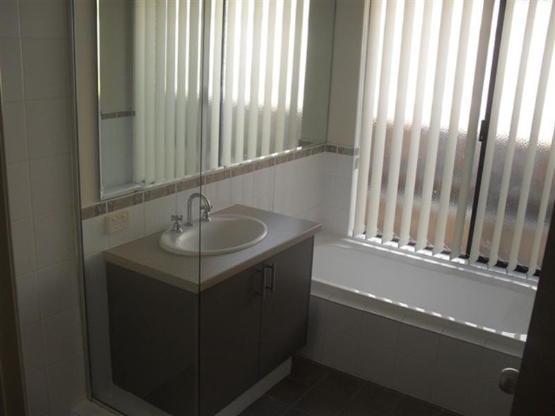 20 Scarab Court, Halls Head WA 6210