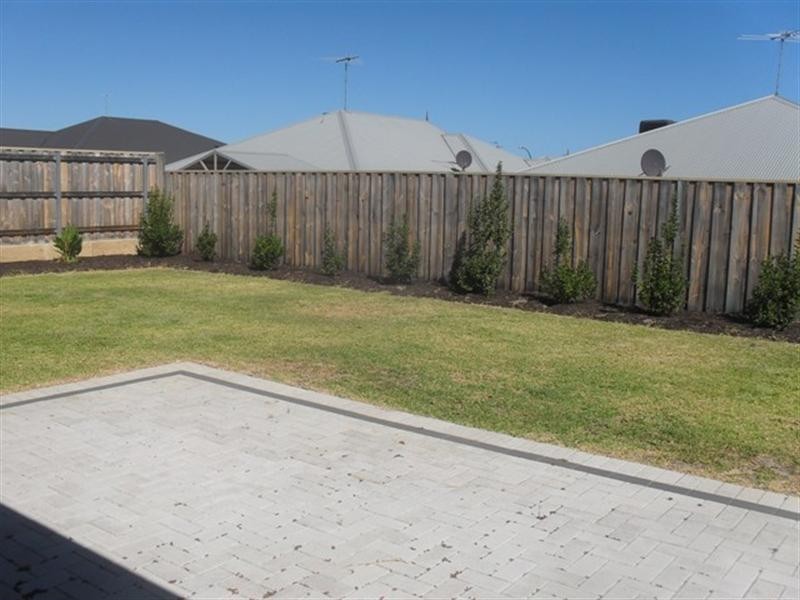 20 Scarab Court, Halls Head WA 6210