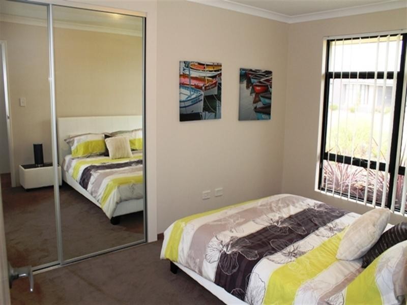 13 NUCHEA Vista, Lakelands WA 6180