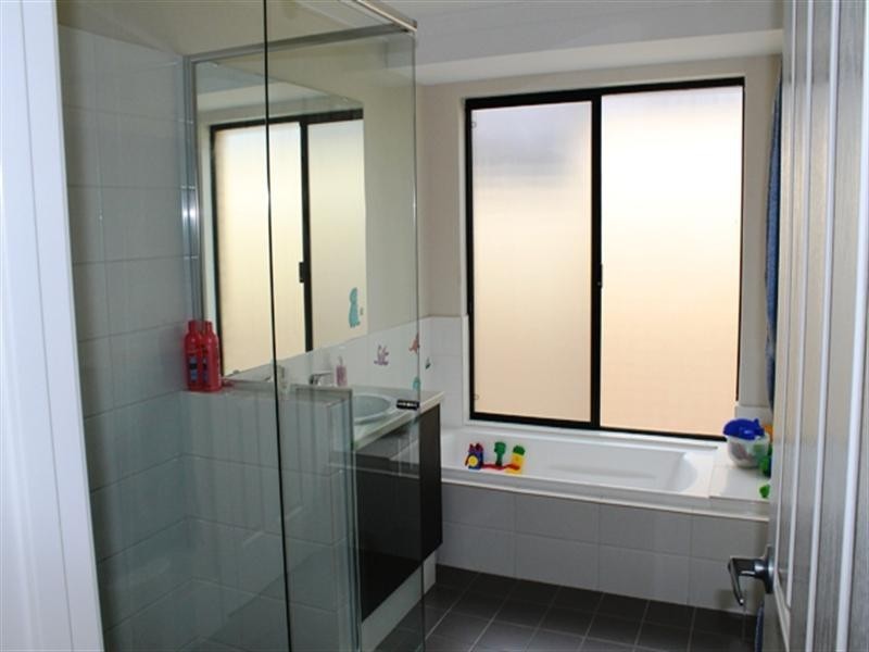 13 NUCHEA Vista, Lakelands WA 6180