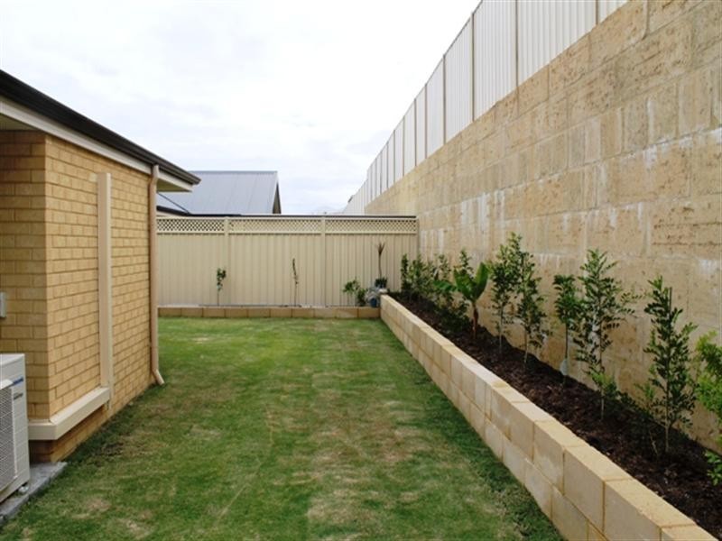 13 NUCHEA Vista, Lakelands WA 6180