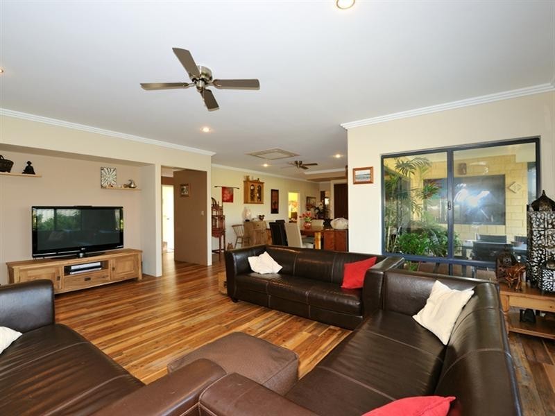 26 Dalwallinu Terrace, Dawesville WA 6211