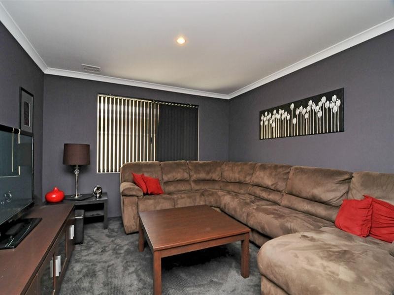 14 Len Howard Drive, Erskine WA 6210