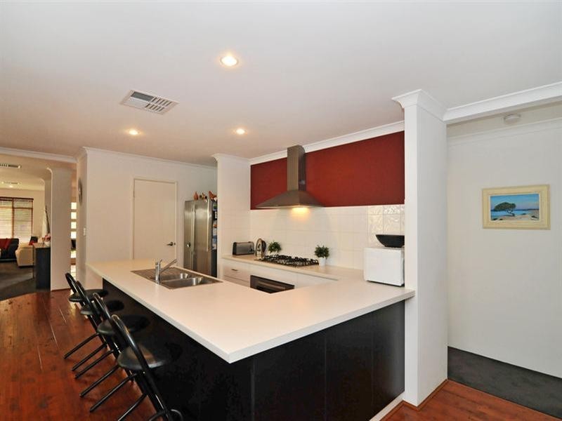 14 Len Howard Drive, Erskine WA 6210