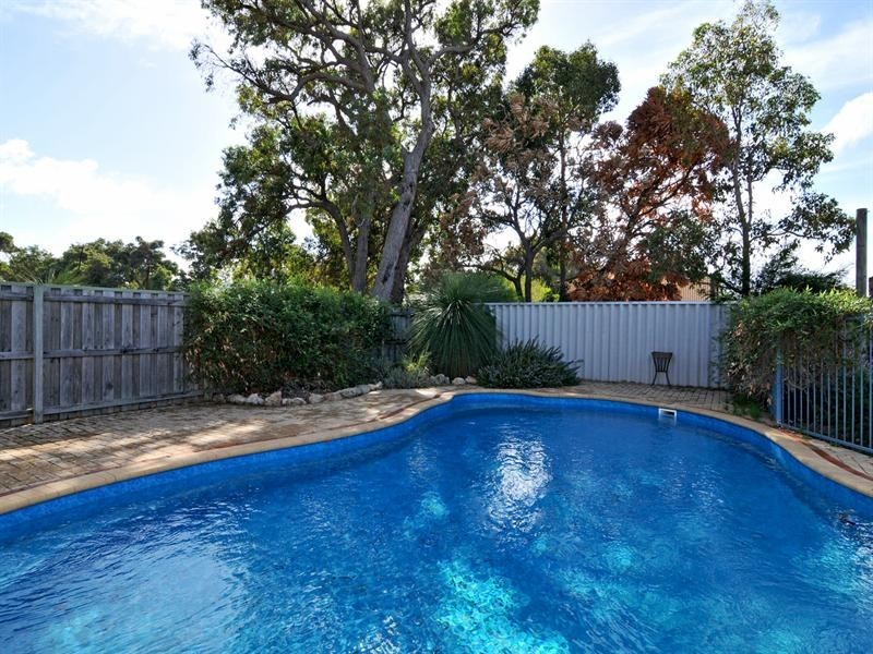 20 Regent Drive, Wannanup WA 6210