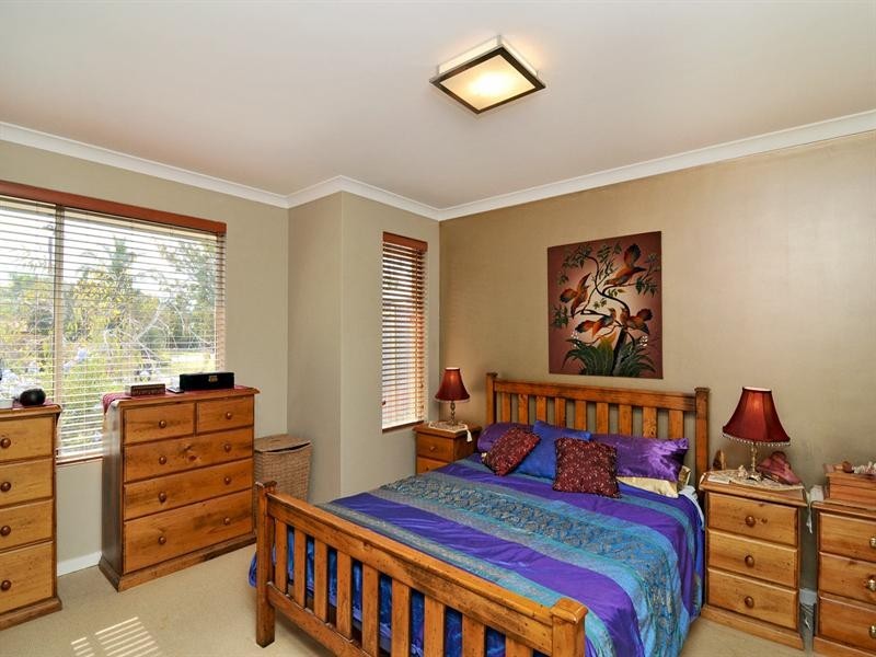 6 Ferndown Retreat, Meadow Springs WA 6210