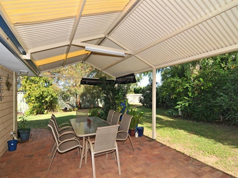 6 Ferndown Retreat, Meadow Springs WA 6210