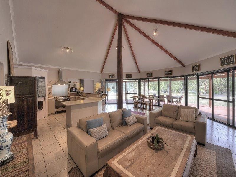 195 Lakeside Parkway, Herron WA 6211