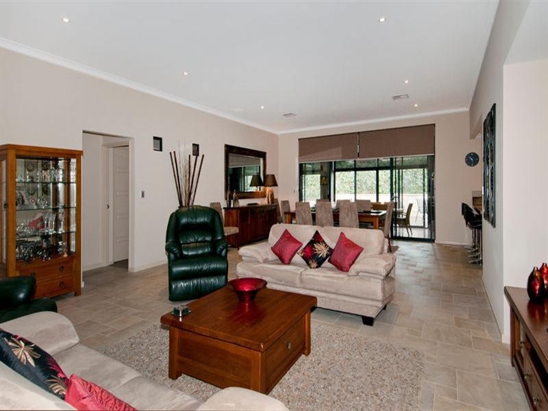 3 Loxton Street, Dudley Park WA 6210