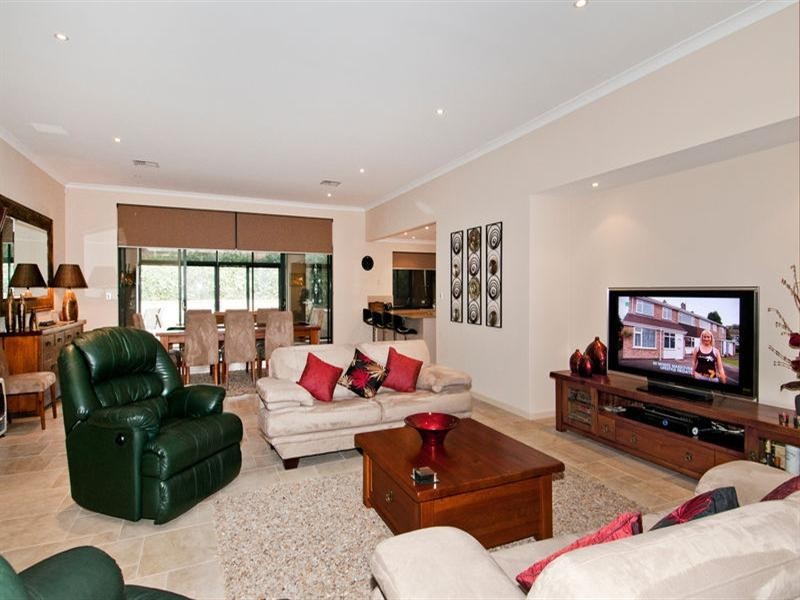 3 Loxton Street, Dudley Park WA 6210