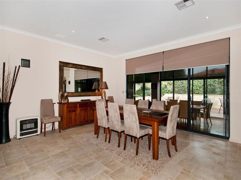 3 Loxton Street, Dudley Park WA 6210