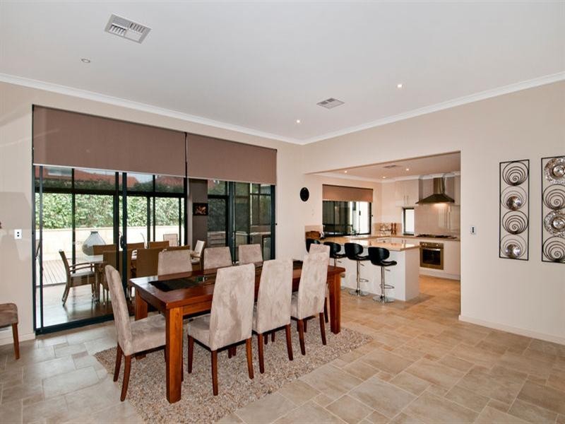 3 Loxton Street, Dudley Park WA 6210