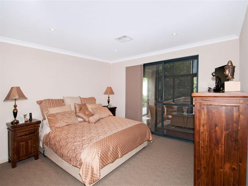 3 Loxton Street, Dudley Park WA 6210