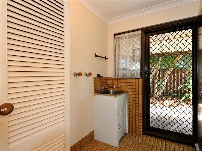 5B Nile Close, Halls Head WA 6210