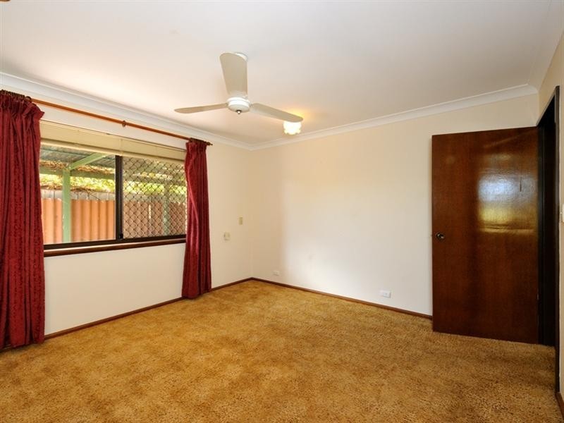 5B Nile Close, Halls Head WA 6210