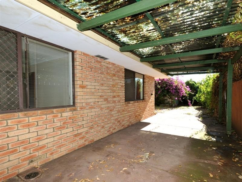 5B Nile Close, Halls Head WA 6210