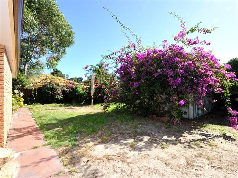 5B Nile Close, Halls Head WA 6210