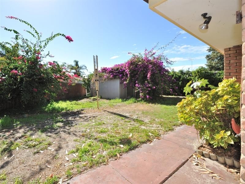 5B Nile Close, Halls Head WA 6210