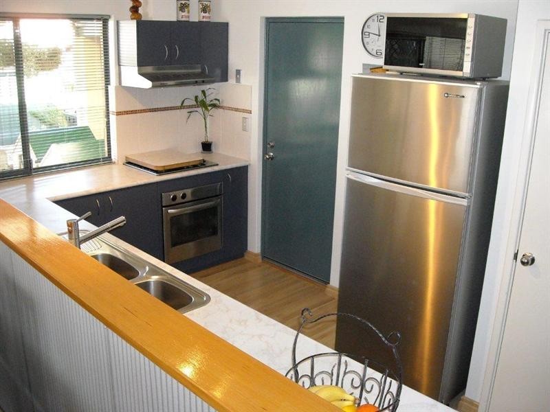 2 Peppertree Close, Wannanup WA 6210