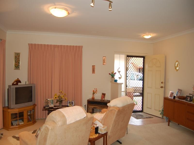 8 Cassia Street, Greenfields WA 6210