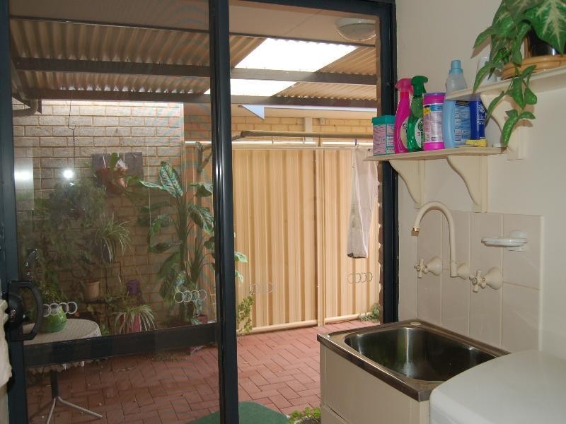 8 Cassia Street, Greenfields WA 6210