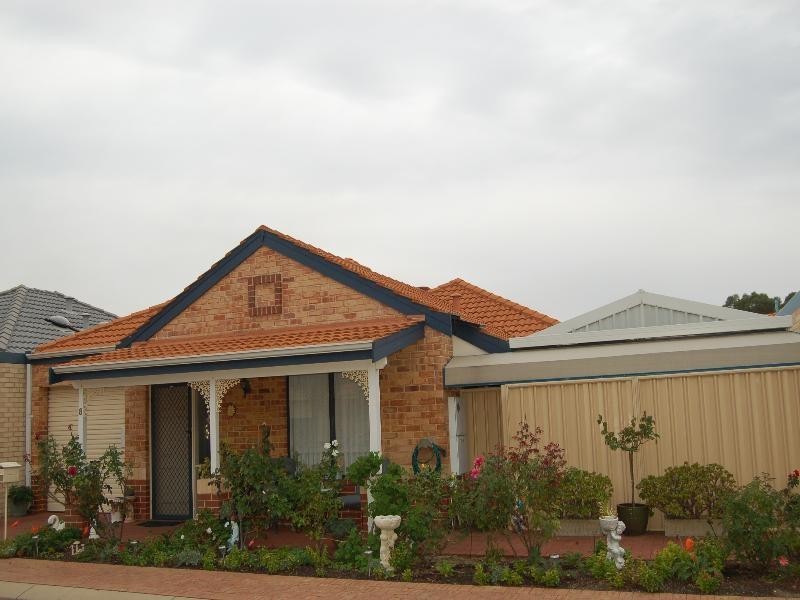 8 Cassia Street, Greenfields WA 6210