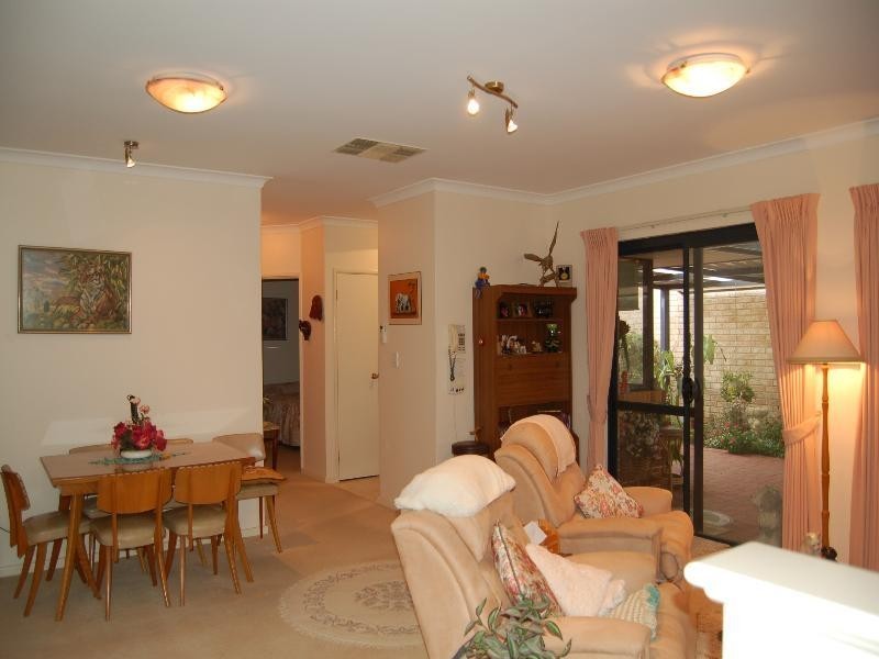 8 Cassia Street, Greenfields WA 6210