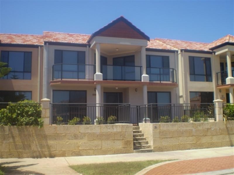 20 Westview Parade, Wannanup WA 6210