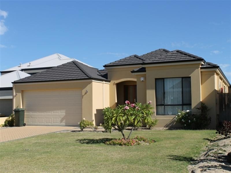 82 Voyager Close, Wannanup WA 6210