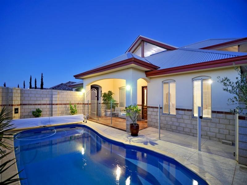 4 Lakeway Retreat, Dawesville WA 6211