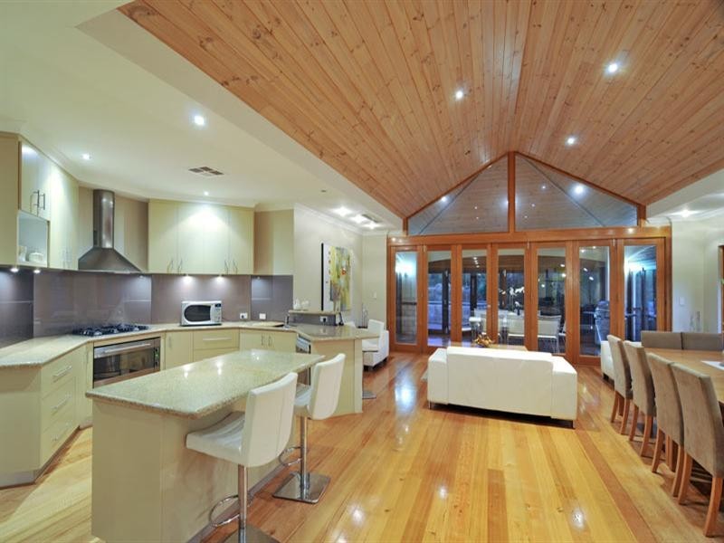 4 Lakeway Retreat, Dawesville WA 6211