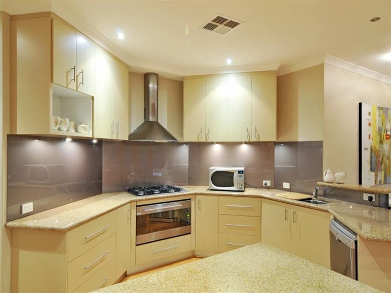 4 Lakeway Retreat, Dawesville WA 6211