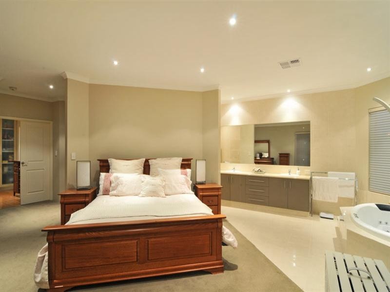 4 Lakeway Retreat, Dawesville WA 6211