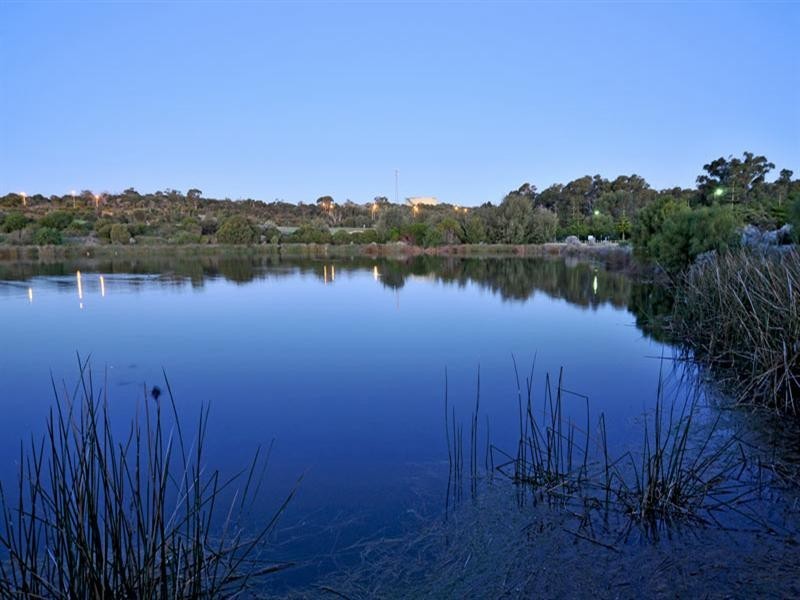 4 Lakeway Retreat, Dawesville WA 6211