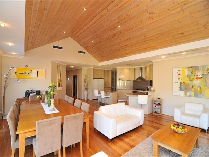 4 Lakeway Retreat, Dawesville WA 6211