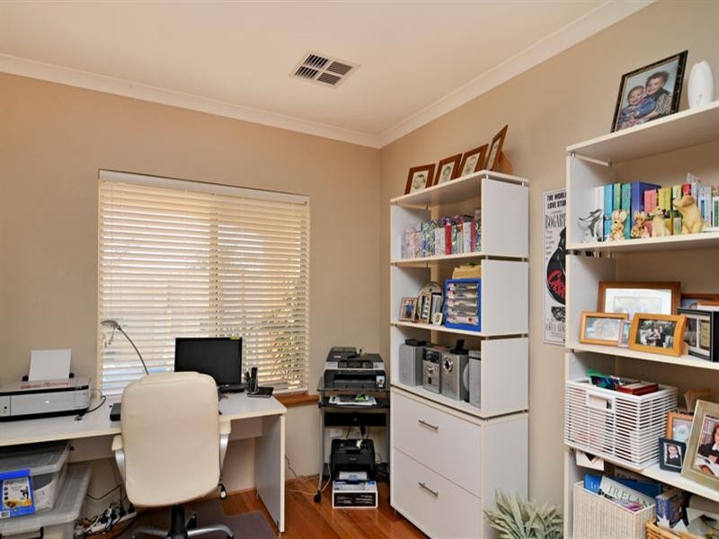 4 Lakeway Retreat, Dawesville WA 6211