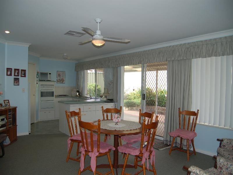 39B Everlasting Retreat, Halls Head WA 6210