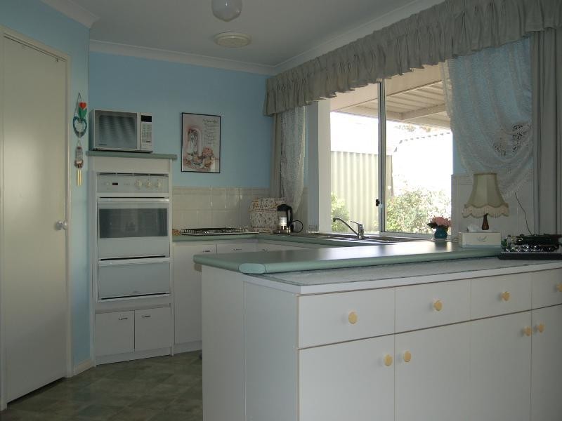 39B Everlasting Retreat, Halls Head WA 6210