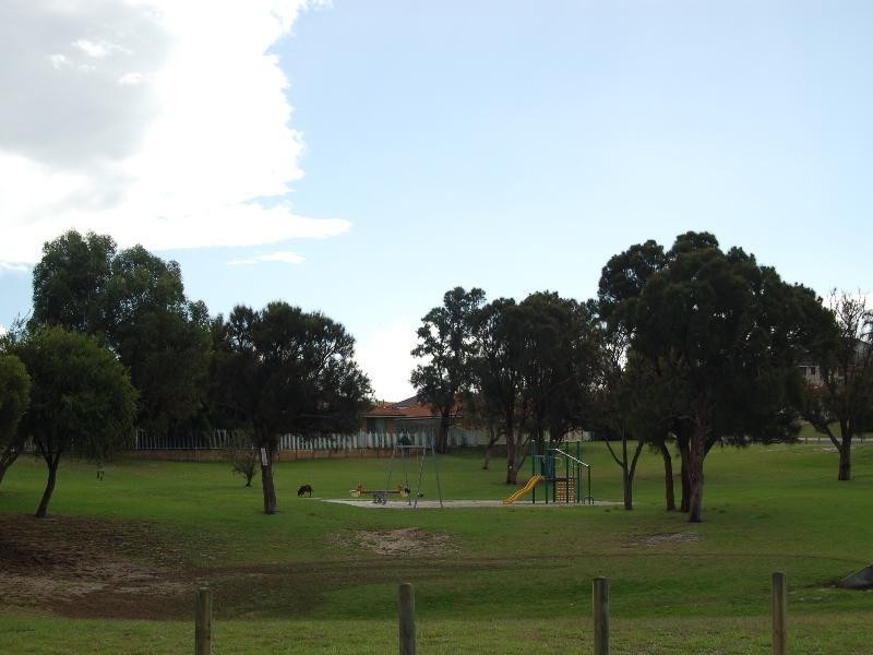 39B Everlasting Retreat, Halls Head WA 6210