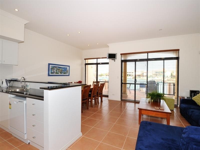 12/7 Village Mews, Wannanup WA 6210