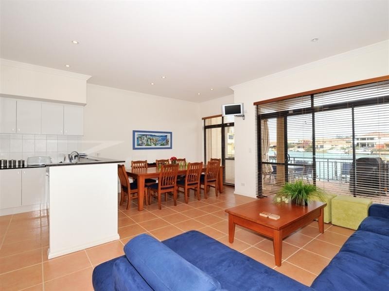 12/7 Village Mews, Wannanup WA 6210