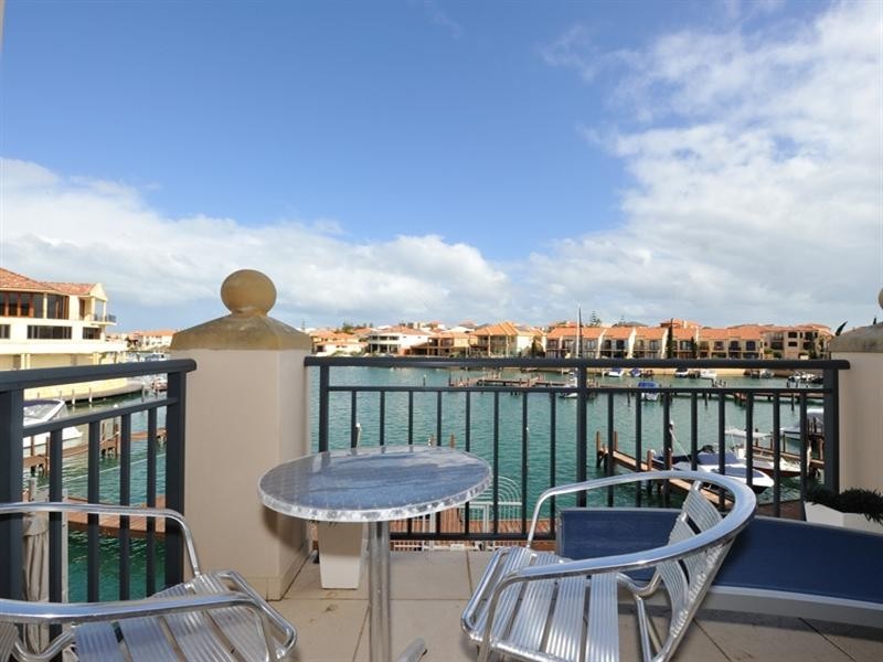 12/7 Village Mews, Wannanup WA 6210