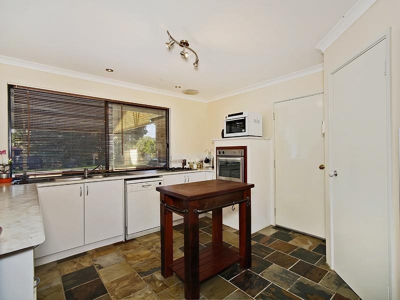 12 Exchequer Avenue, Greenfields WA 6210