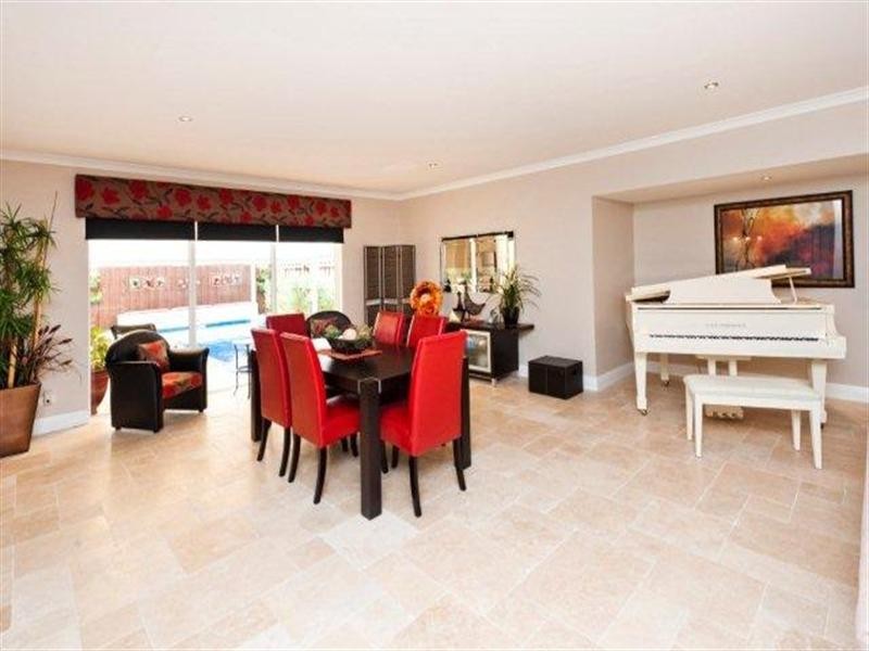 4 Torwood Edge, Halls Head WA 6210