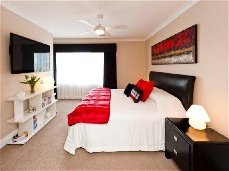 4 Torwood Edge, Halls Head WA 6210