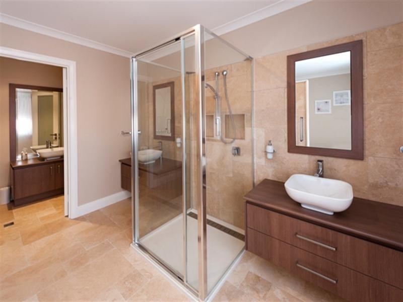 4 Torwood Edge, Halls Head WA 6210