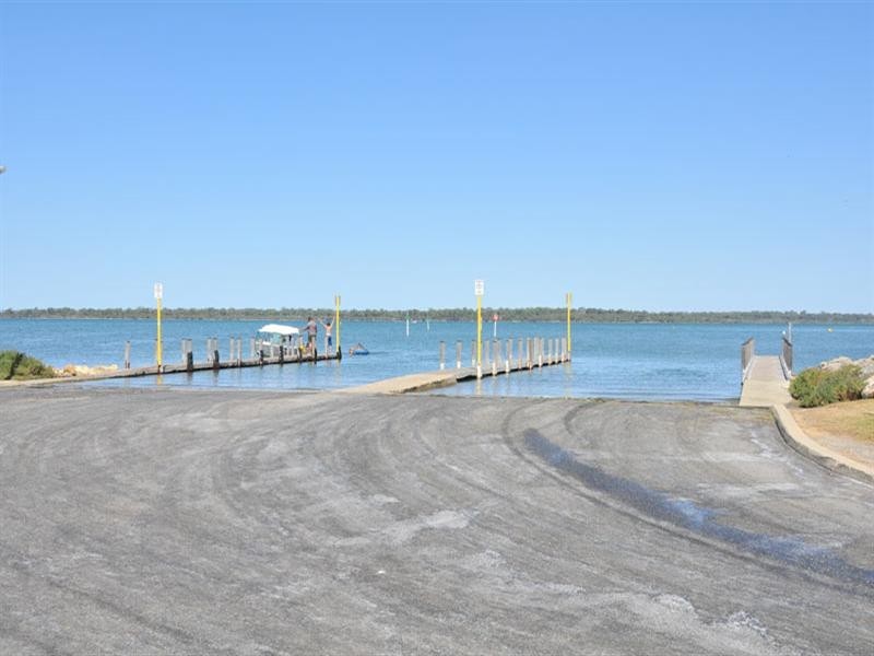 35 Estuary View Road, Dawesville WA 6211